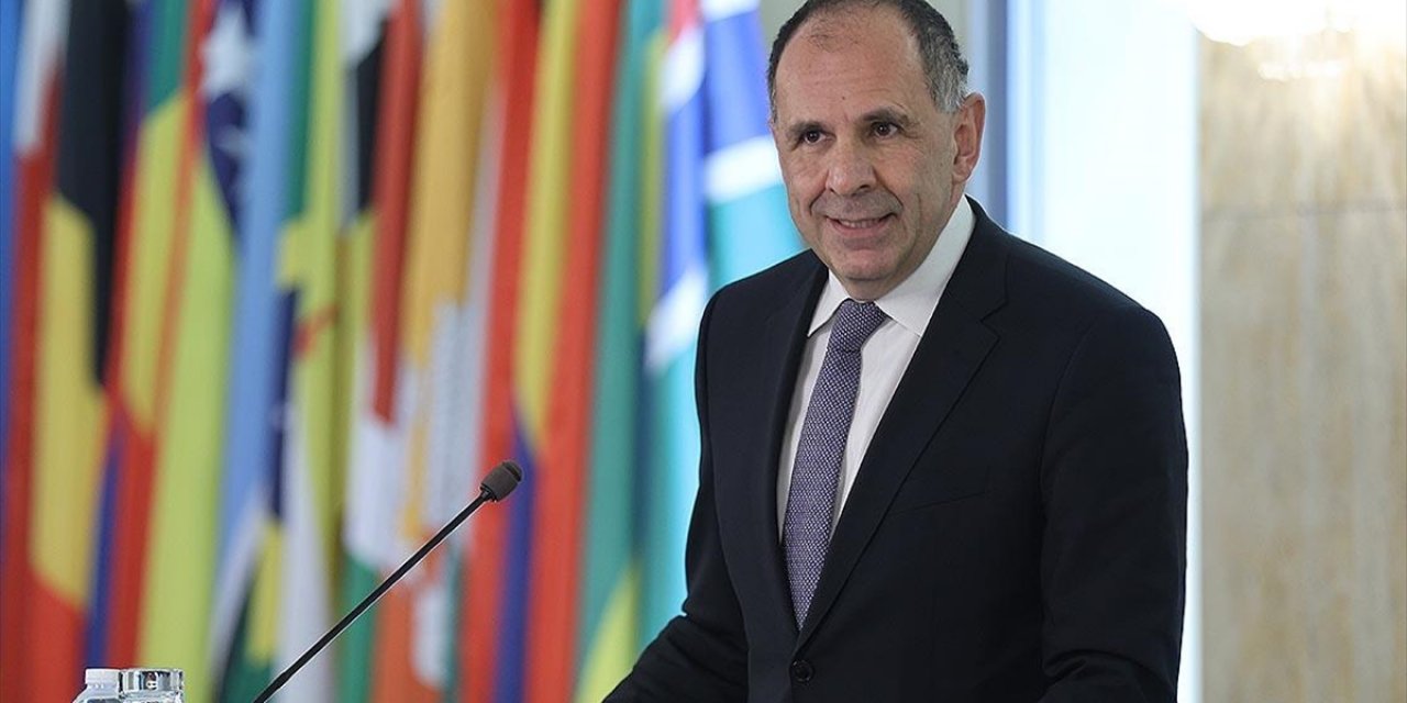 Yunanistan Dışişleri Bakanı Yerapetritis'e Göre Kıbrıs Meselesinde Tek Çözüm Birleşme