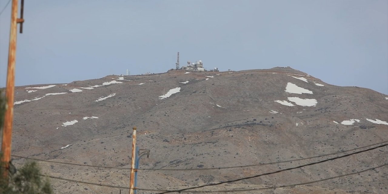 İsrail Ordusu Kuneytra'da Askeri Noktalar İnşa Etmeyi Sürdürüyor