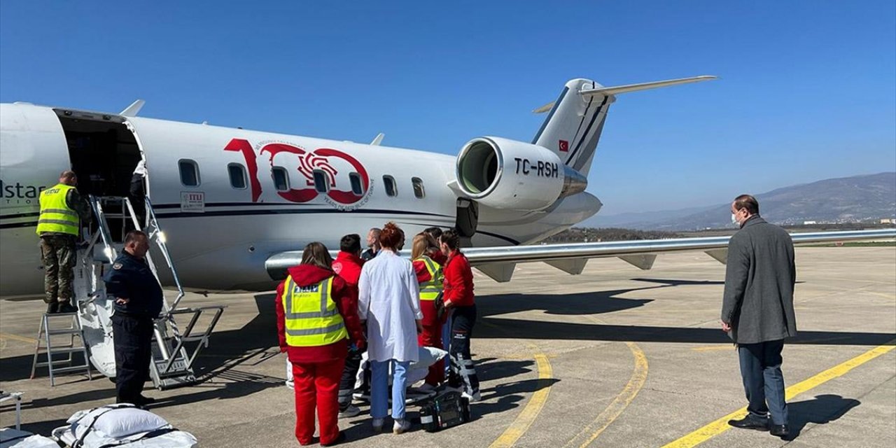 Kuzey Makedonya'daki Yangında Ağır Yaralanan 3 Kişi Daha Türkiye'ye Getiriliyor