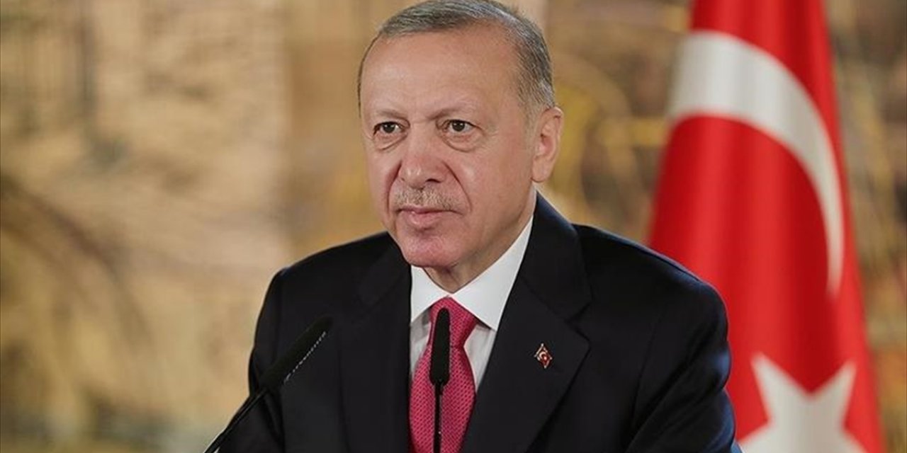 Cumhurbaşkanı Erdoğan, Halk Ozanı Aşık Veysel'i Vefat Yıl Dönümünde Andı