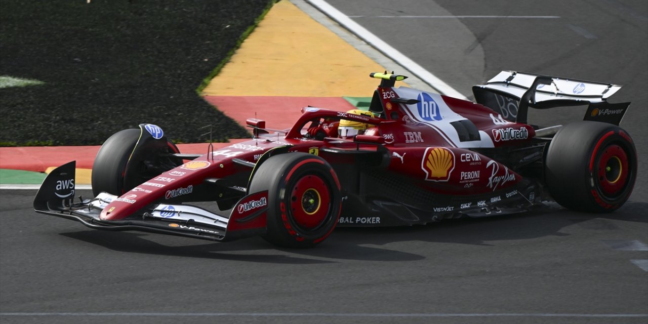 Formula 1 Çin Grand Prix'sinin Sprint Sıralama Turunda Lewis Hamilton Birinci Oldu