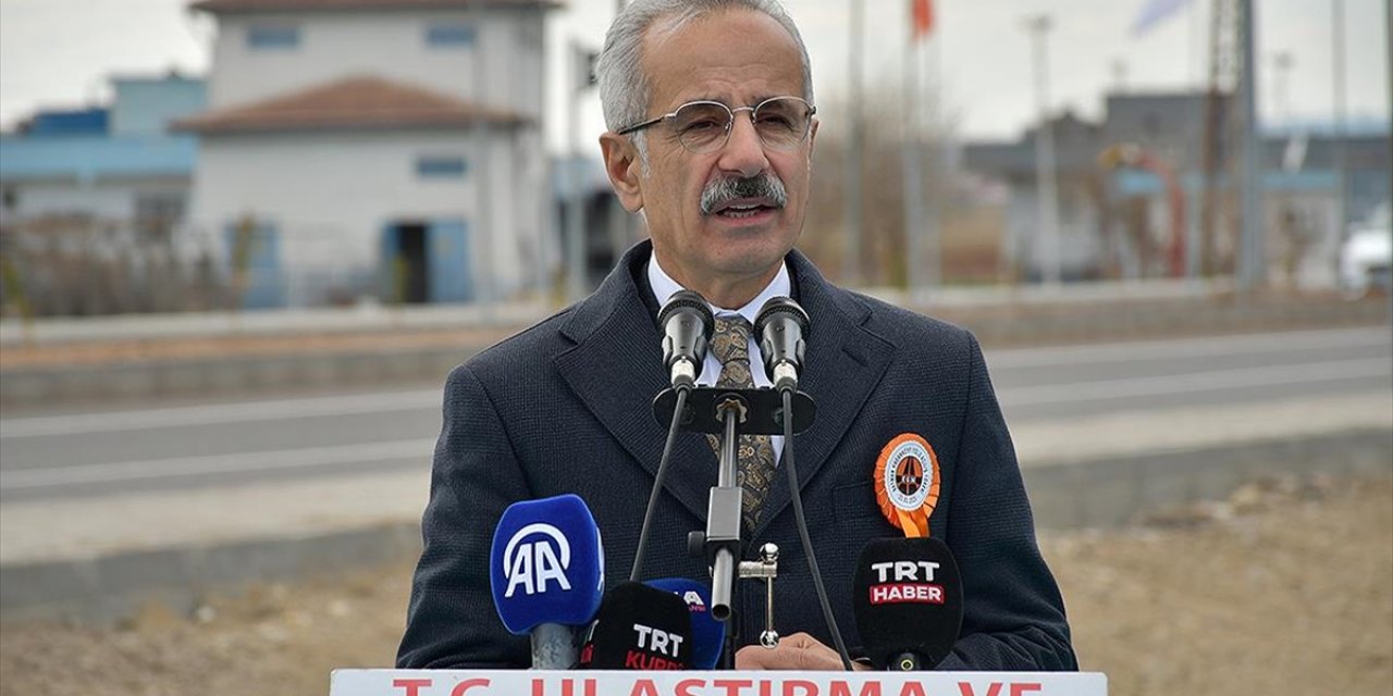 Bakan Uraloğlu: Batman-Hasankeyf Arasında Bölünmüş Yol Bütünlüğü İle Güvenli ve Konforlu Bir Ulaşım Hizmeti Tesis Ettik
