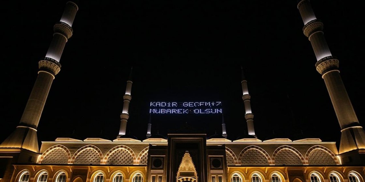 "Bin Aydan Daha Hayırlı" Kadir Gecesi Yarın İdrak Edilecek