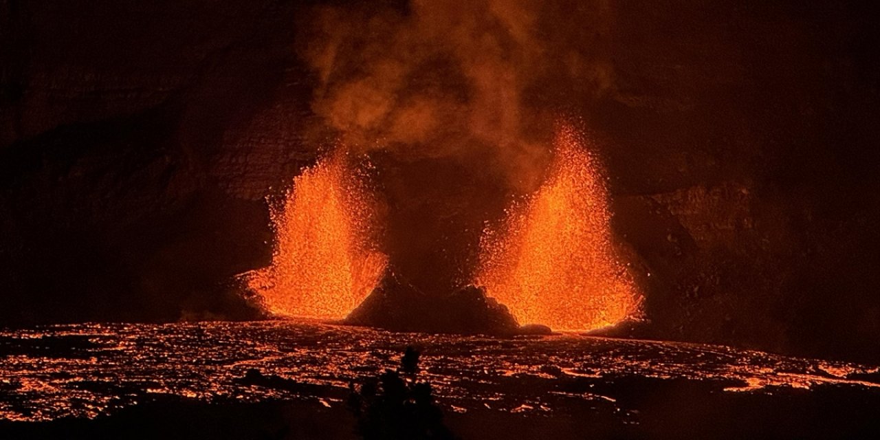 Hawaii'de Kilauea Yanardağı Lav Püskürtmeye Devam Ediyor