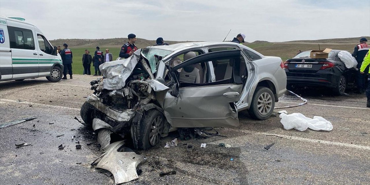 Haymana'daki Trafik Kazasında 6 Kişi Öldü, 3 Kişi Yaralandı