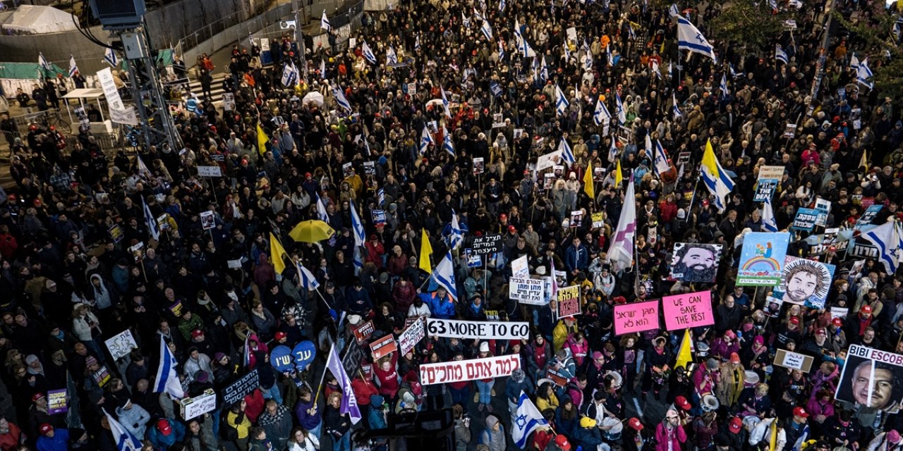 İsrail Basını, Tel Aviv'i "Esirlerin Serbest Kalmasını Sağlayacak" Anlaşma İçin Çaba Göstermemekle Suçladı