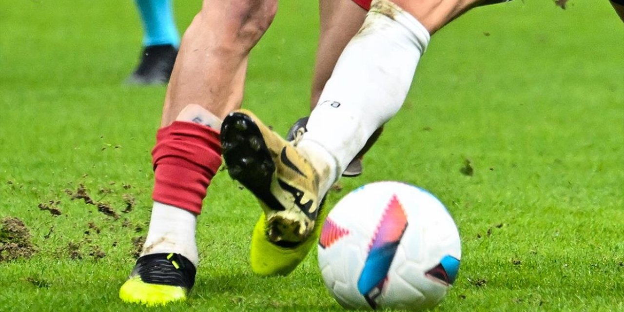 Lider Galatasaray, Süper Lig'de Yarın Beşiktaş'a Konuk Olacak