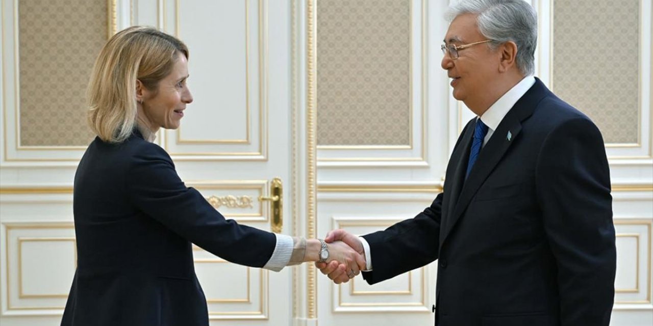 AB İle Kazakistan, Hazar Denizi Geçişli Koridoru Geliştirmeye Yönelik Projeleri Değerlendiriyor