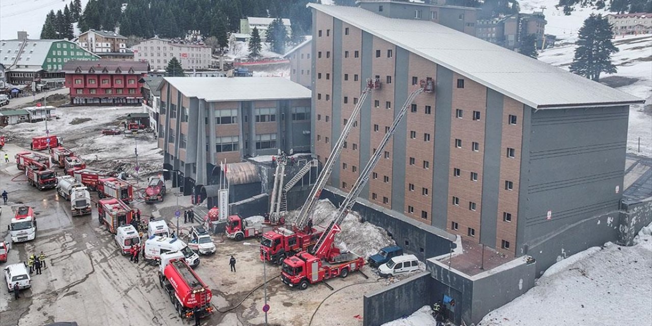 Uludağ'da Otel Yangınında Vefat Eden Baba İle Oğlunun Cenazeleri Defnedildi