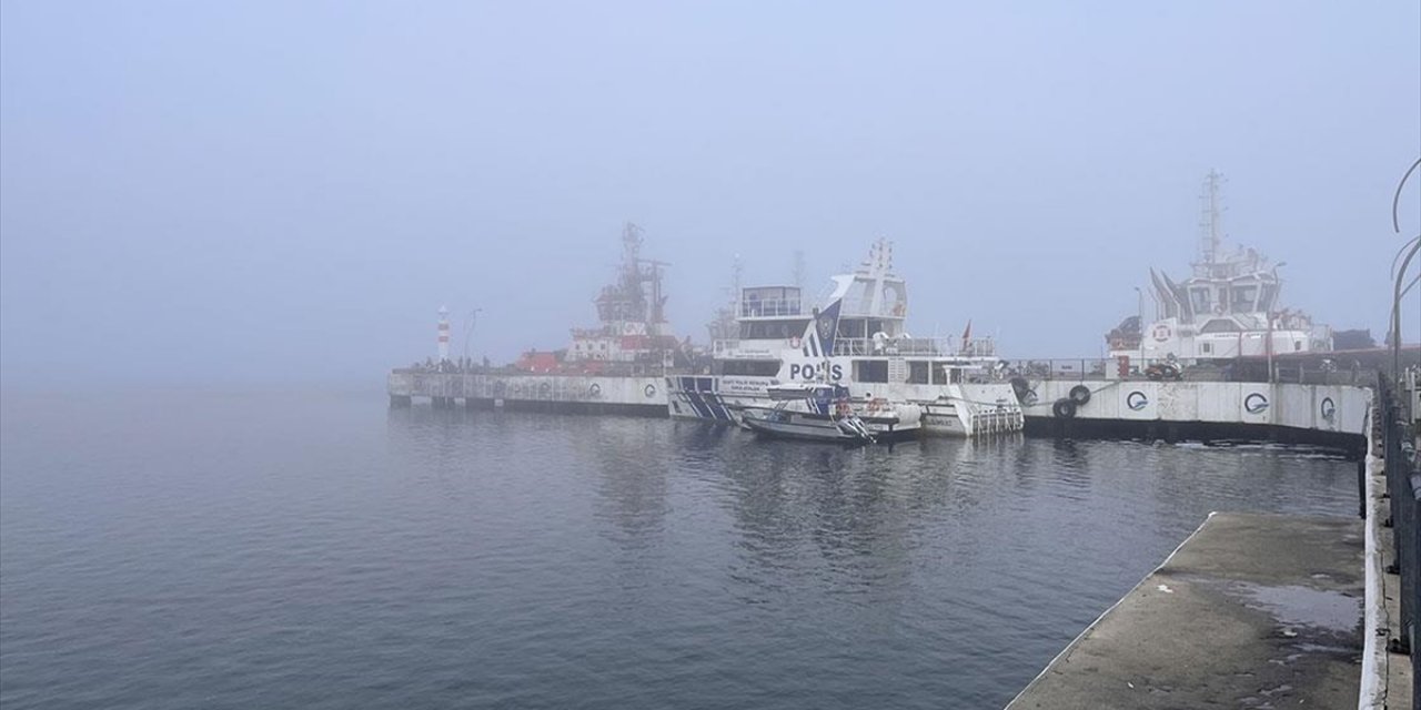 Çanakkale Boğazı Sis Nedeniyle Transit Gemi Geçişlerine Kapatıldı