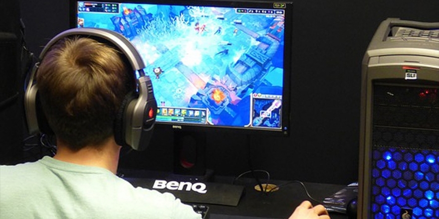 Uzmanlardan Sanal Oyunda 'Klan Ve Chat' Uyarısı