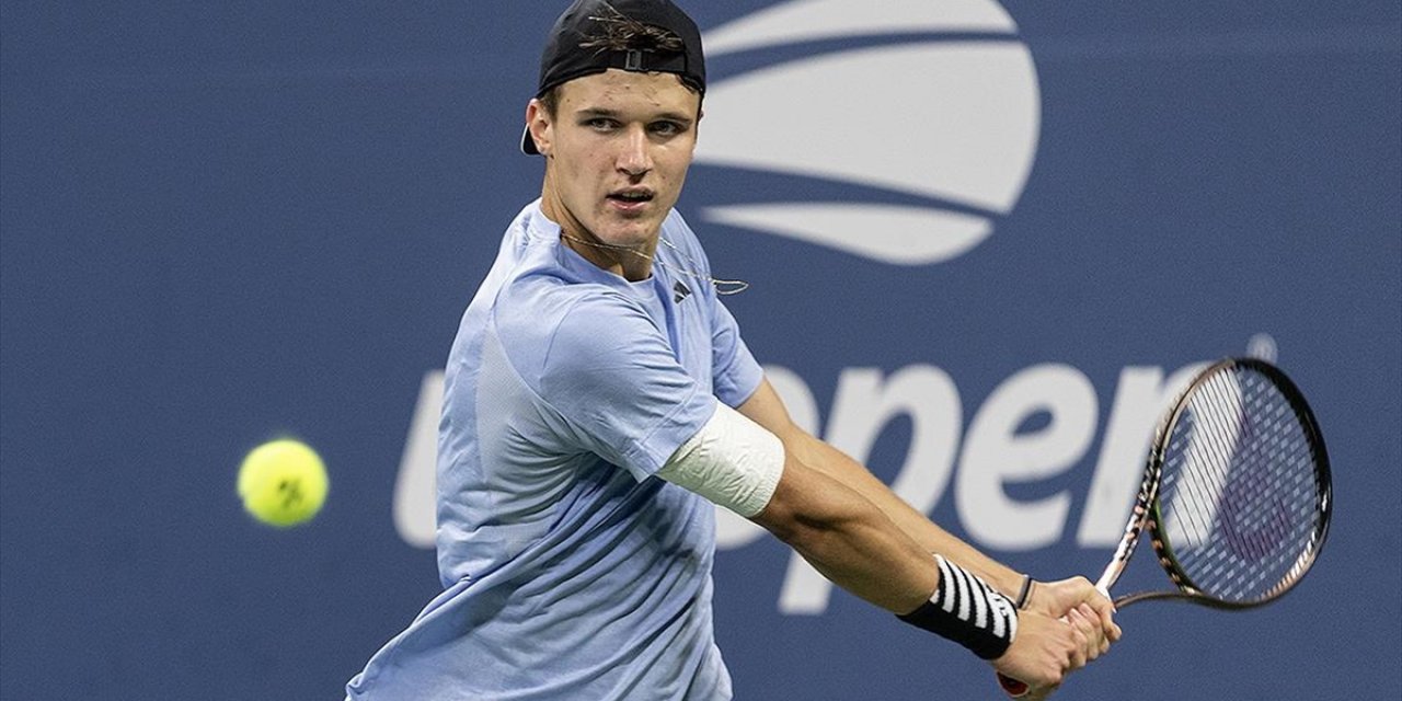 Jakub Mensik, Novak Djokovic'i Yenerek Miami Açık'ta Şampiyon Oldu