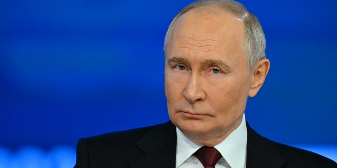 Putin, Rus Şirketlerindeki Goldman Sachs'a Ait Hisselerin Satışına Onay Verdi