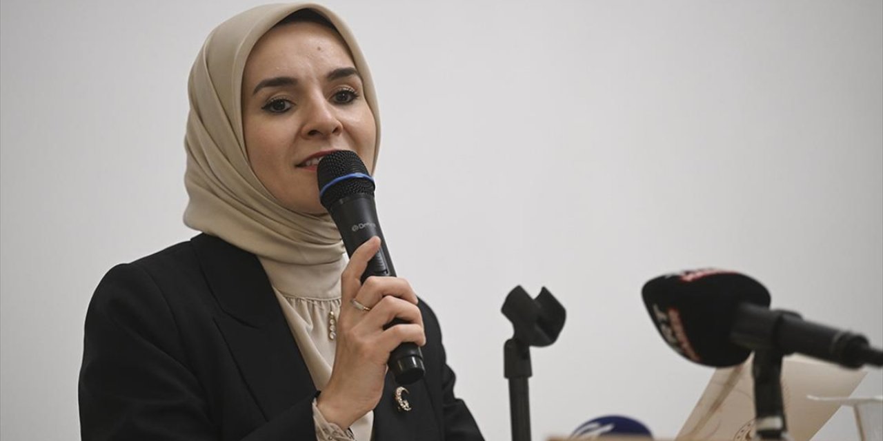 Bakan Göktaş: Almanya’da Yaşayan Her Türk Ailesini Bir Çocuğa Yuva Olmaya, Koruyucu Aile Olmaya Davet Ediyorum