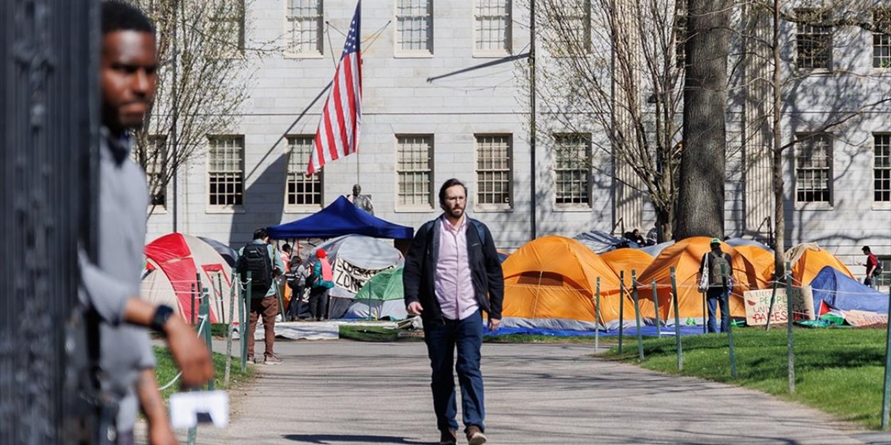 Harvard, Filistin'e Destek Veren Öğrenci Komitesinin Etkinliklerini Askıya Aldı