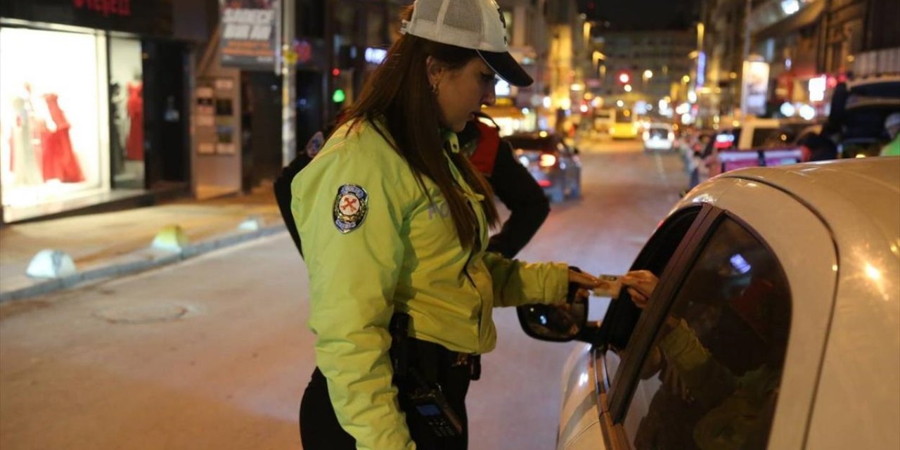 İstanbul'da "Huzur İstanbul" Uygulamasında 403 Kişi Gözaltına Alındı