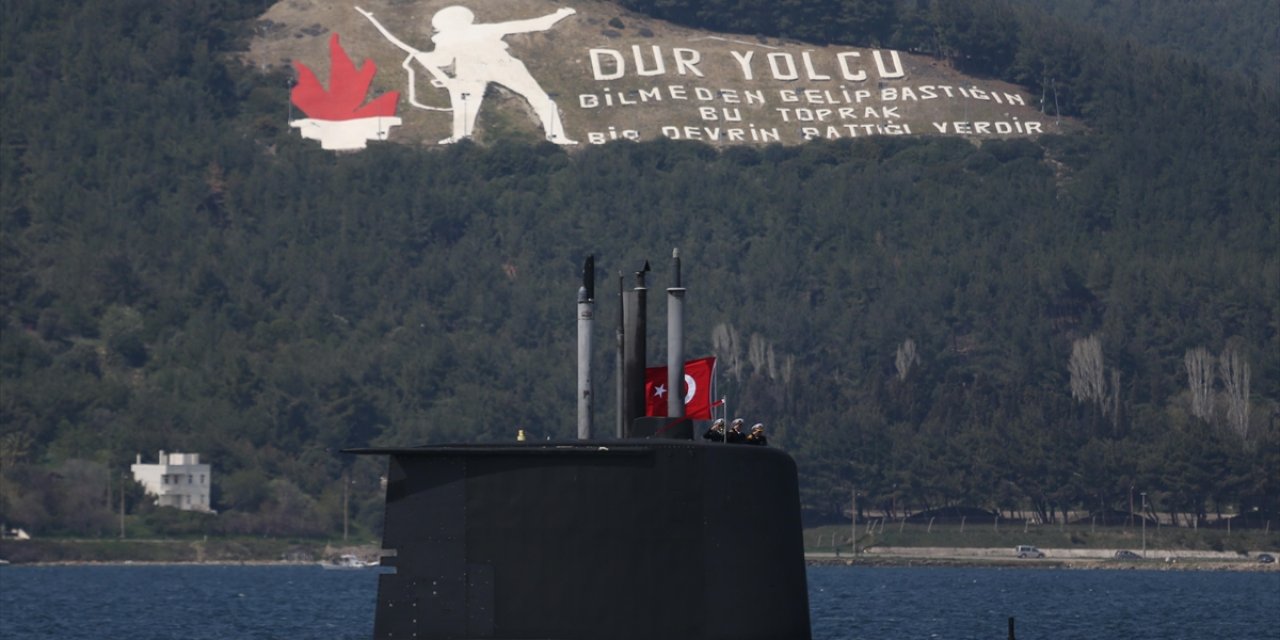 Çanakkale Boğazı'nda Batan "Dumlupınar" ve "Atılay" Denizaltılarında Şehit Olan Denizciler Anıldı