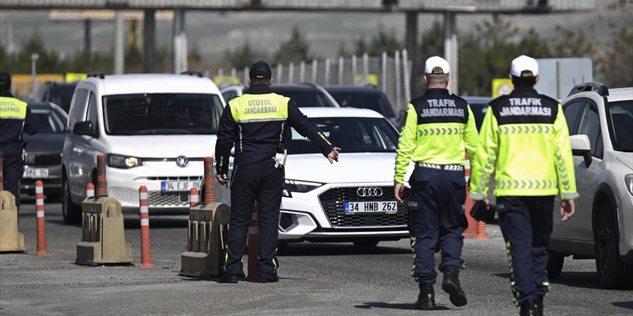 Jandarma Genel Komutanlığından "Yorgun ve Uykusuz Şekilde Trafiğe Çıkmayın" Uyarısı