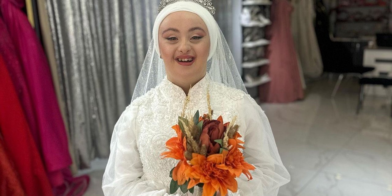 Ispartalı Down Sendromlu Rabia'nın Düğün Hayali Gerçek Oldu