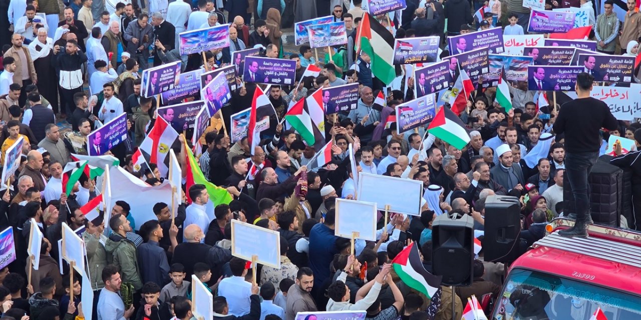 Binlerce Mısırlı, Gazze Sınırında Filistin'e Destek Gösterisi Düzenledi