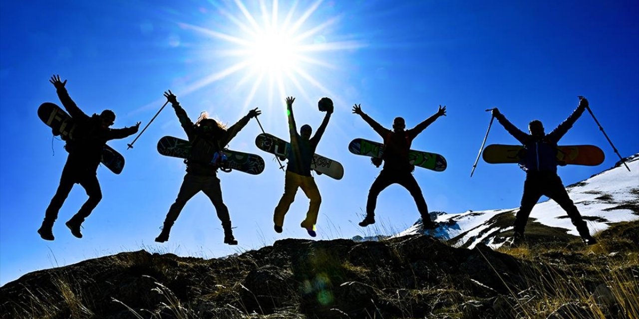 Karla Kaplı Artos Dağı Macerasever Kayakçıları Ağırladı