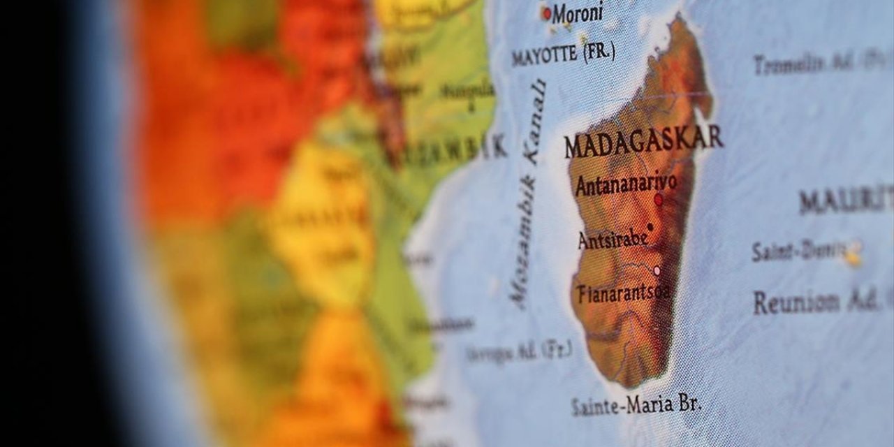 Fransa, Sömürgesi Mayotte'de Doğuştan Gelen Vatandaşlık Hakkını Sınırlandırıyor