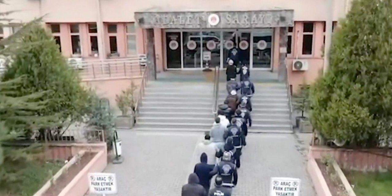 Siber Suçlara Yönelik 27 İlde Düzenlenen Operasyonlarda 237 Şüpheli Yakalandı