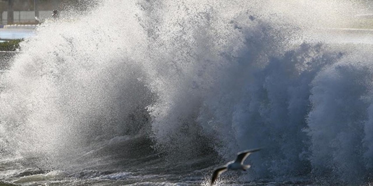 Meteorolojiden Denizlerde Fırtına Uyarısı