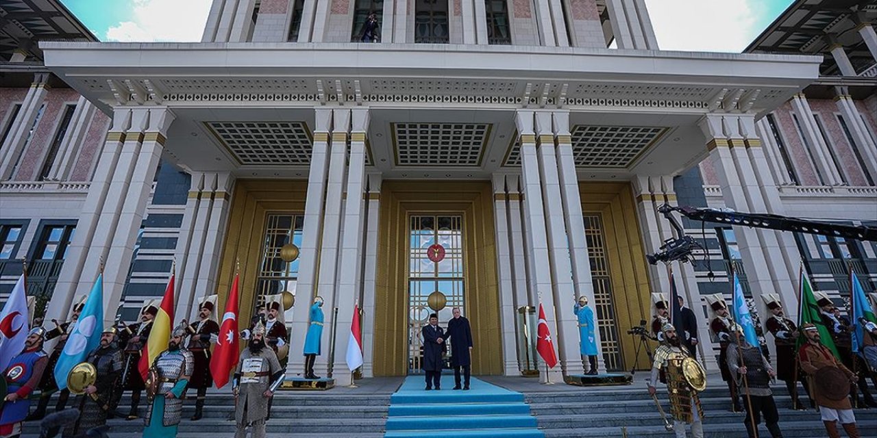 Cumhurbaşkanı Erdoğan, Endonezya Cumhurbaşkanı Subianto'yu Resmi Törenle Karşıladı