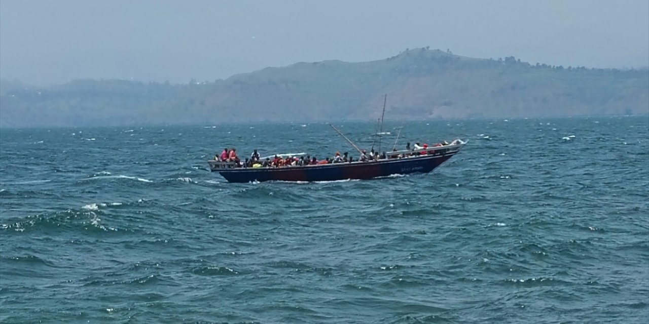 Kongo Demokratik Cumhuriyeti'nde Bir Teknenin Alabora Olması Sonucu En Az 50 Kişi Öldü