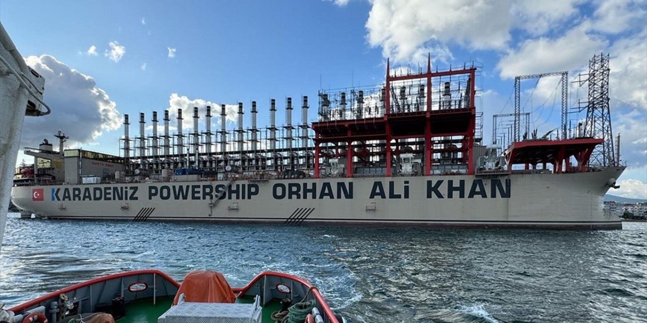 Yalova'da Karaya Oturan Gemi İçin Kurtarma Çalışması Başlatıldı