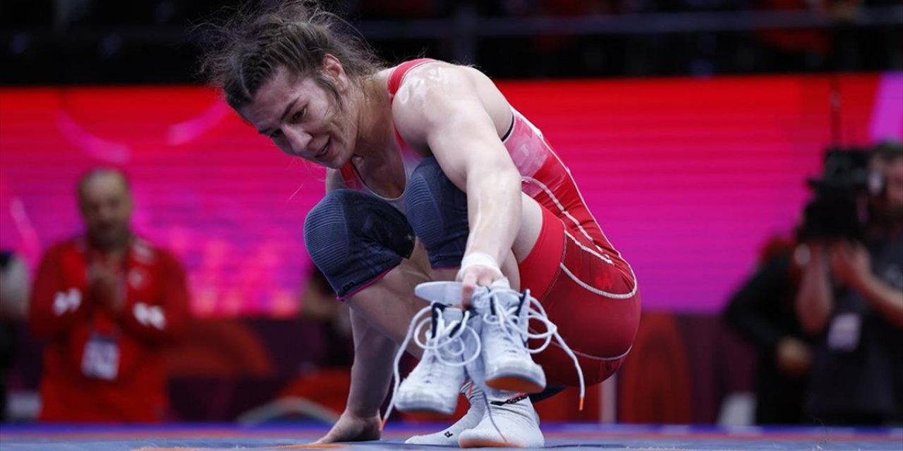 "İlklerin Kadını" Yasemin Adar Yiğit, Mindere Veda Etti