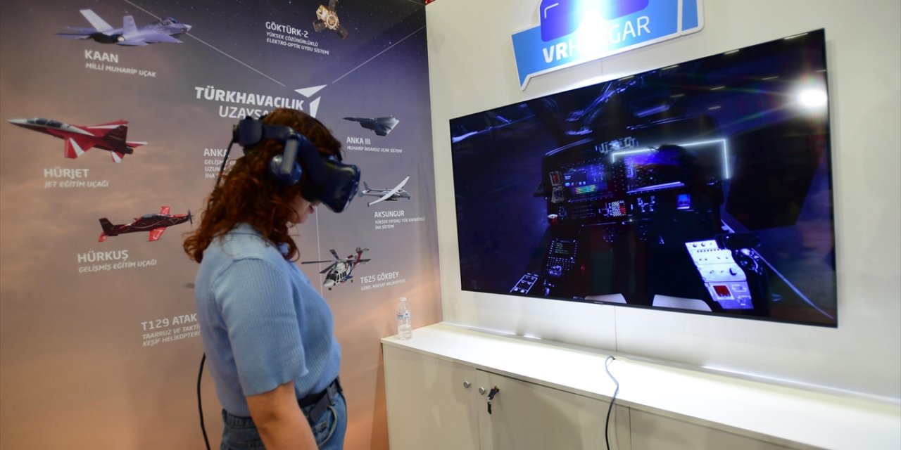 Van'da Doğu Anadolu Kariyer Fuarı'nda Öğrenciler, İş Dünyasıyla Buluşuyor