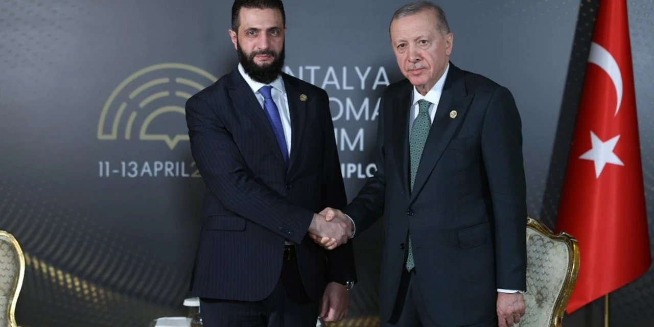 Cumhurbaşkanı Erdoğan'dan Kritik Görüşme: Ahmed Şara İle Bir Araya Geldi
