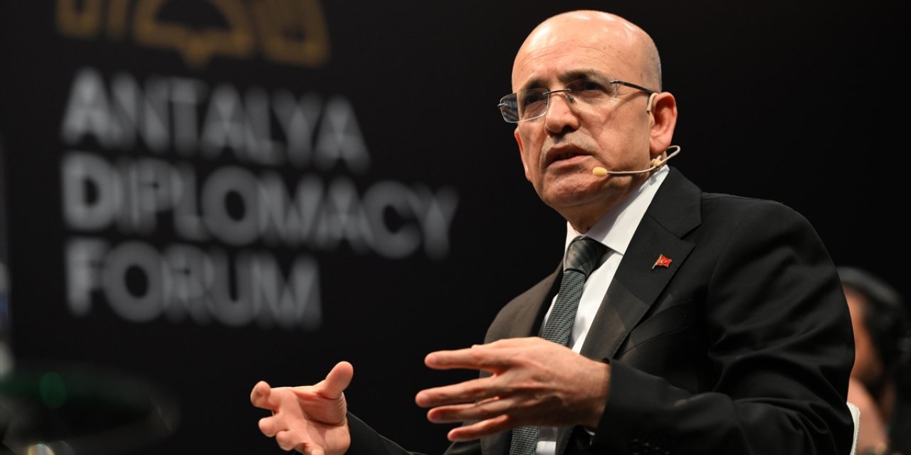 ADF'de "Korumacılık: Küreselleşmenin Sonu mu" Paneli Gerçekleştirildi