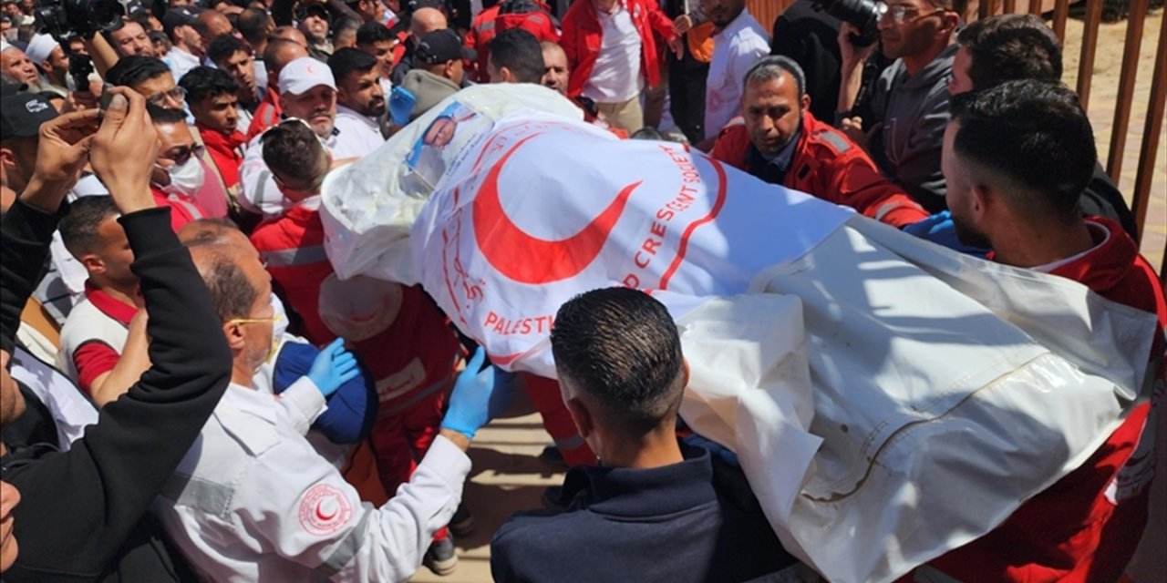 Gazze'de, İsrail'in Yaralılara Yardıma Giderken Öldürdüğü 15 Sağlık Çalışanından Geriye Buruk Hikayeler Kaldı