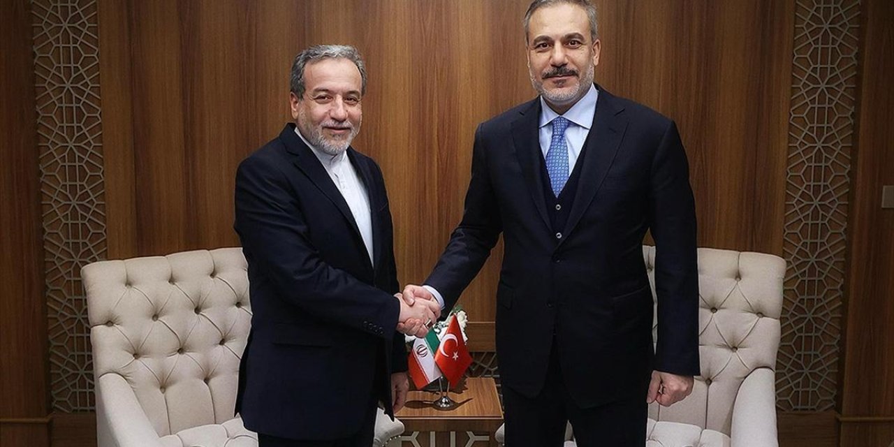 Dışişleri Bakanı Fidan, İranlı Mevkidaşı Erakçi İle Telefonda Umman'daki Nükleer Müzakereleri Görüştü