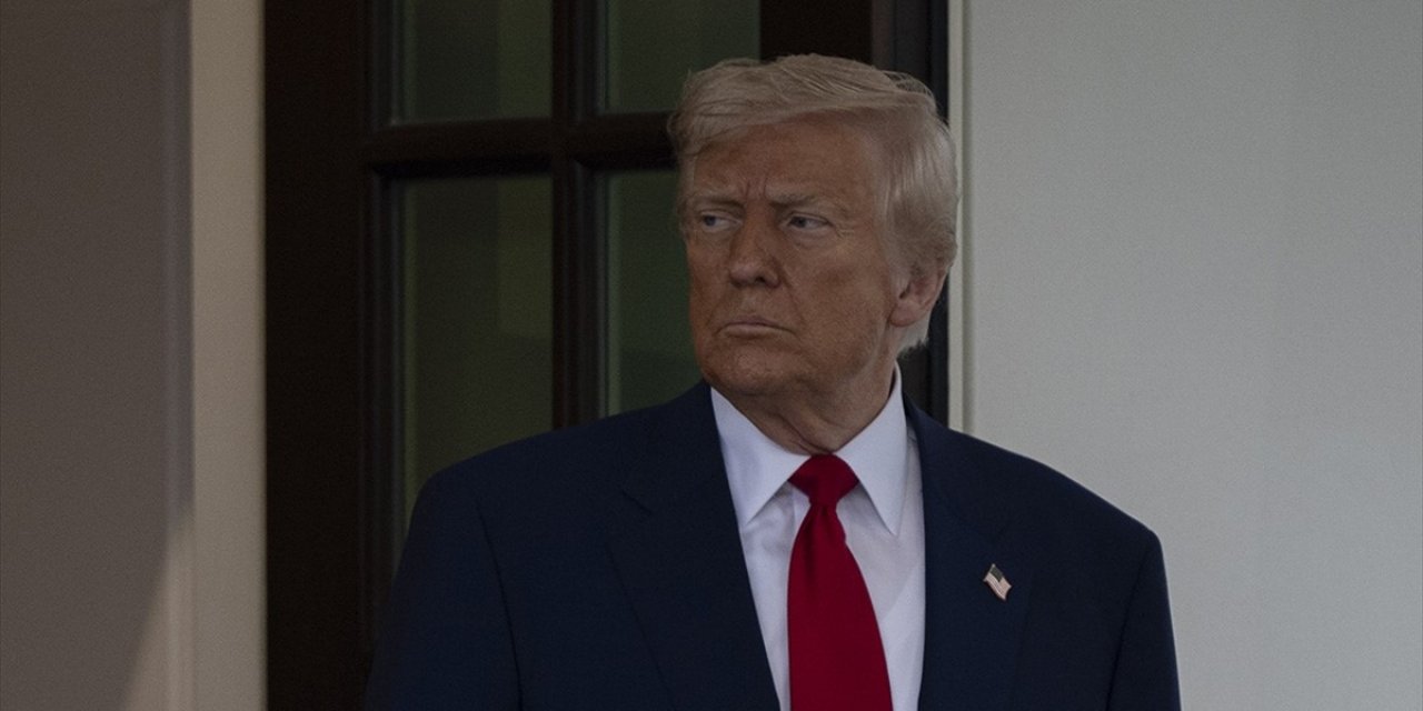 Trump'ın Yakın Çevresinin, Gümrük Vergilerinin Etkileri Konusunda Başkan'ı Uyardığı İddia Edildi