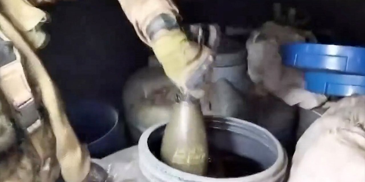 Pençe-Kilit Operasyonu Bölgesinde Teröristlere Ait Bir Mağara Kullanılamaz Hale Getirildi