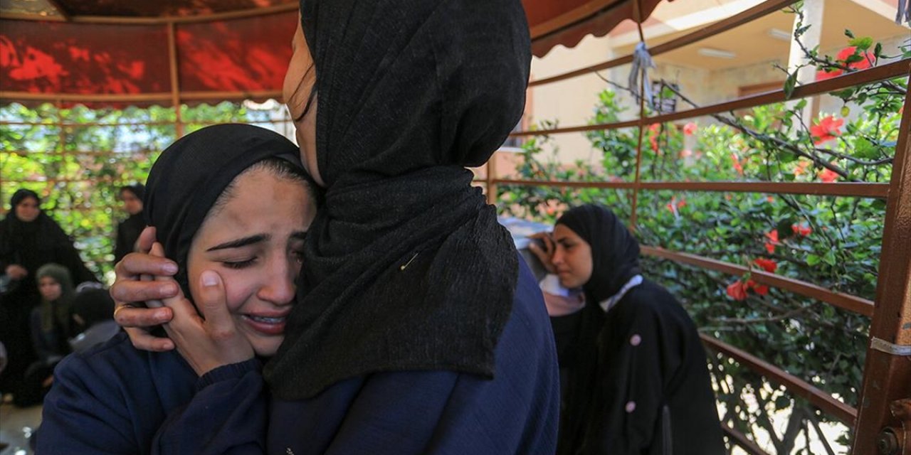 İsrail'in Gazze Şeridi'ne Düzenlediği Saldırılarda 17 Filistinli Hayatını Kaybetti