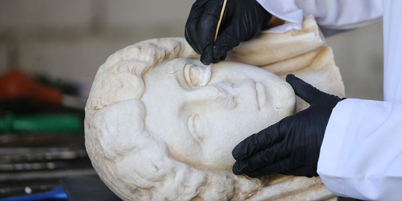 Tarihi Eserler Uzman Ekiplerin "cerrah" Titizliğindeki Çalışmalarıyla Sergilenmeye Hazırlanıyor