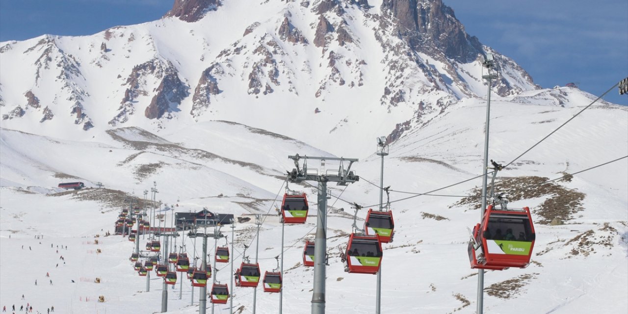 Erciyes Kayak Merkezi Bu Sezon 3 Milyon Ziyaretçi Ağırladı