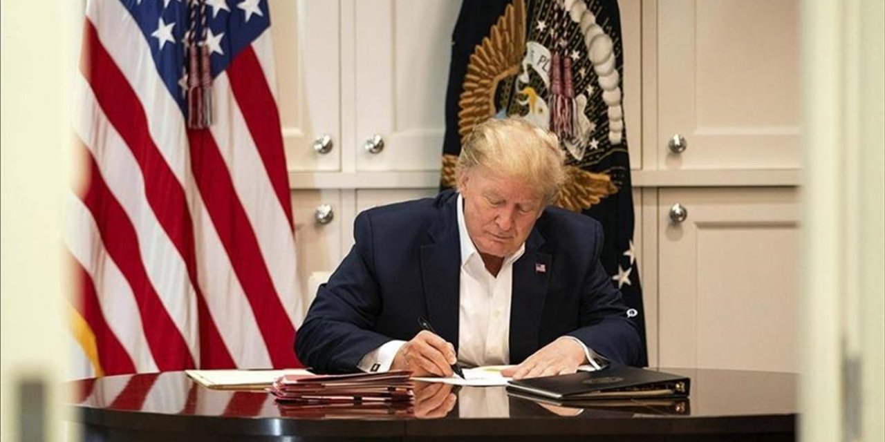 ABD Başkanı Trump, Federal Çalışanlar İçin Yeni Bir Düzenlemeye Gidileceğini Belirtti