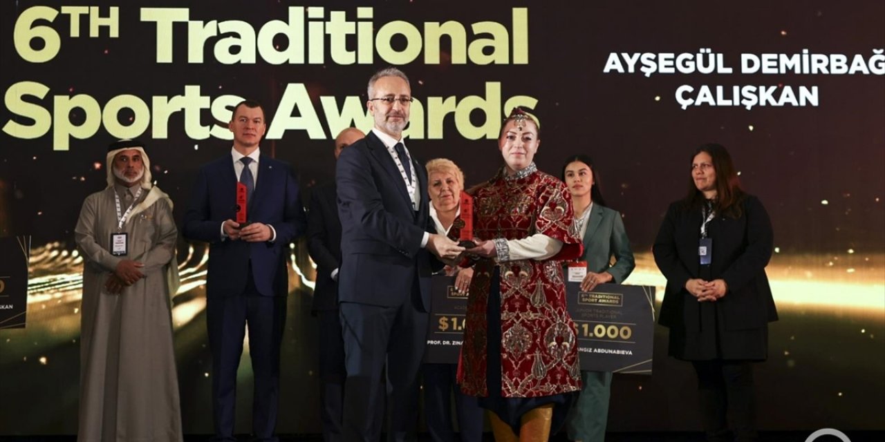 7. Etnospor Forumu'nda Geleneksel Türk Okçuluğuna Ödül