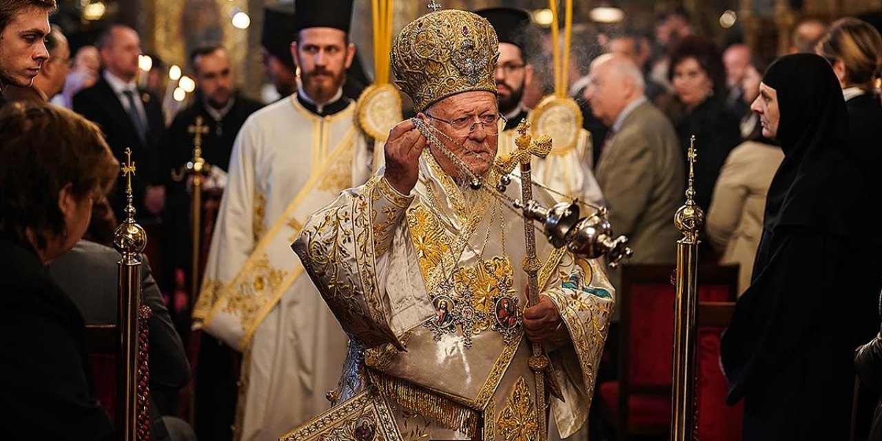 Fener Rum Patrikhanesi'nde Paskalya Ayini Düzenlendi