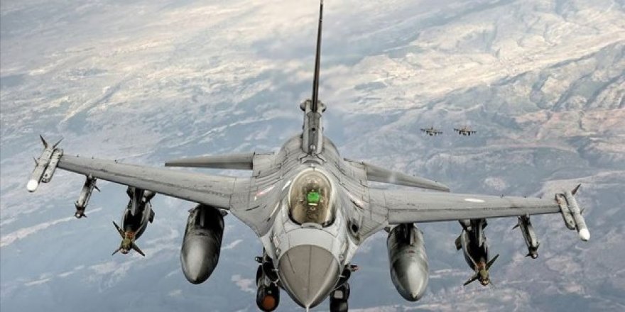 Türk F-16'ları Suriye Hava Sahasına Girdi