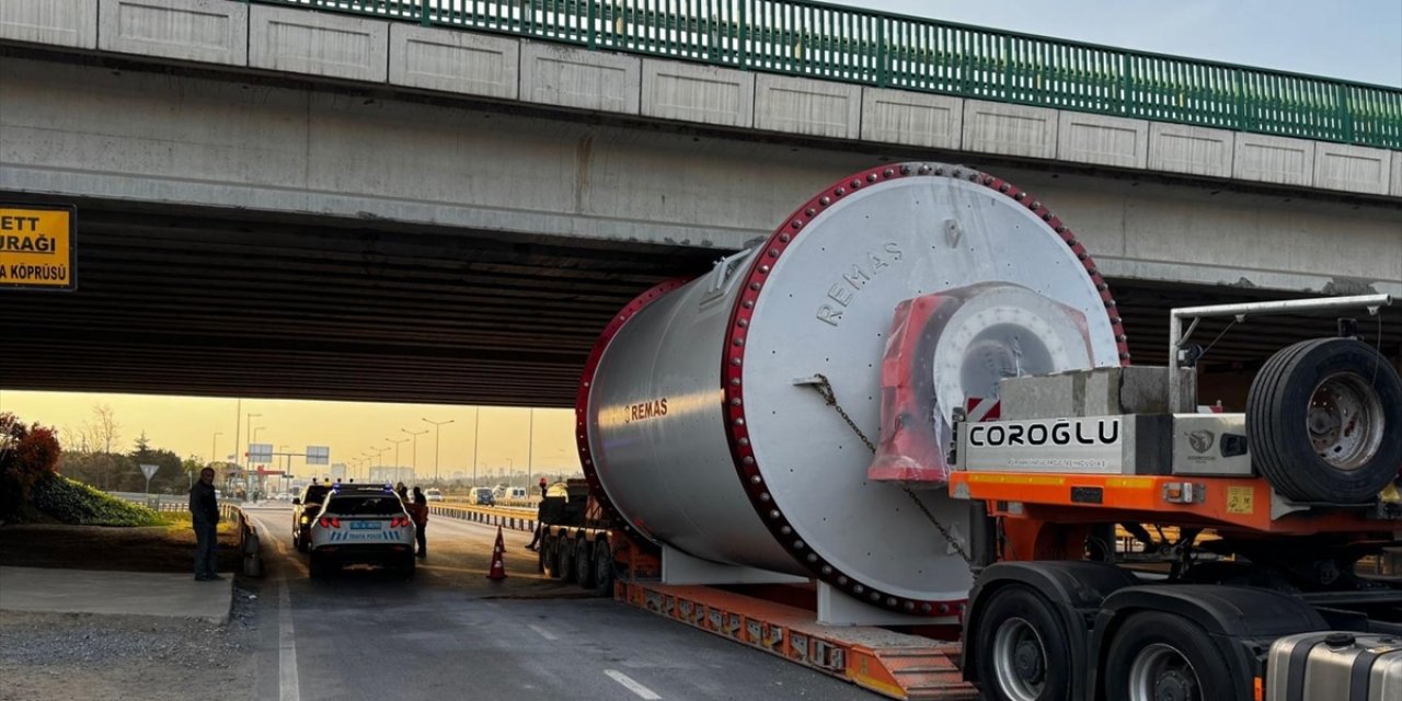 Tuzla'da D-100 Kara Yolunun Ankara İstikameti Yarın 22.00'den İtibaren 12 Saat Trafiğe Kapatılacak