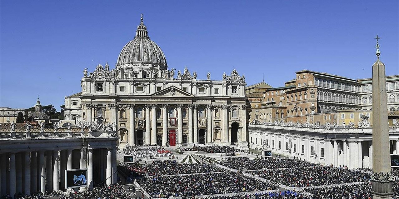Papa Franciscus'un Vefatının Ardından Katoliklerin Yeni Ruhani Liderinin Kim Olacağı Merak Konusu