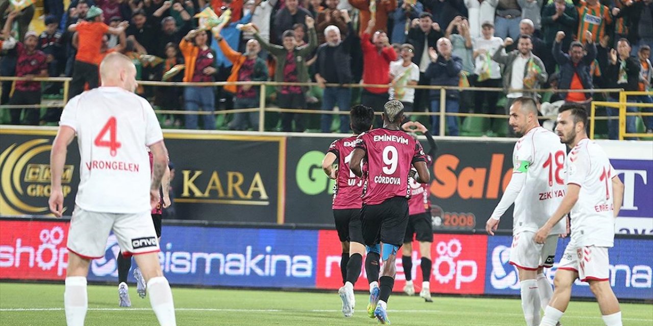 Alanyaspor 3 Puanı Tek Golle Aldı