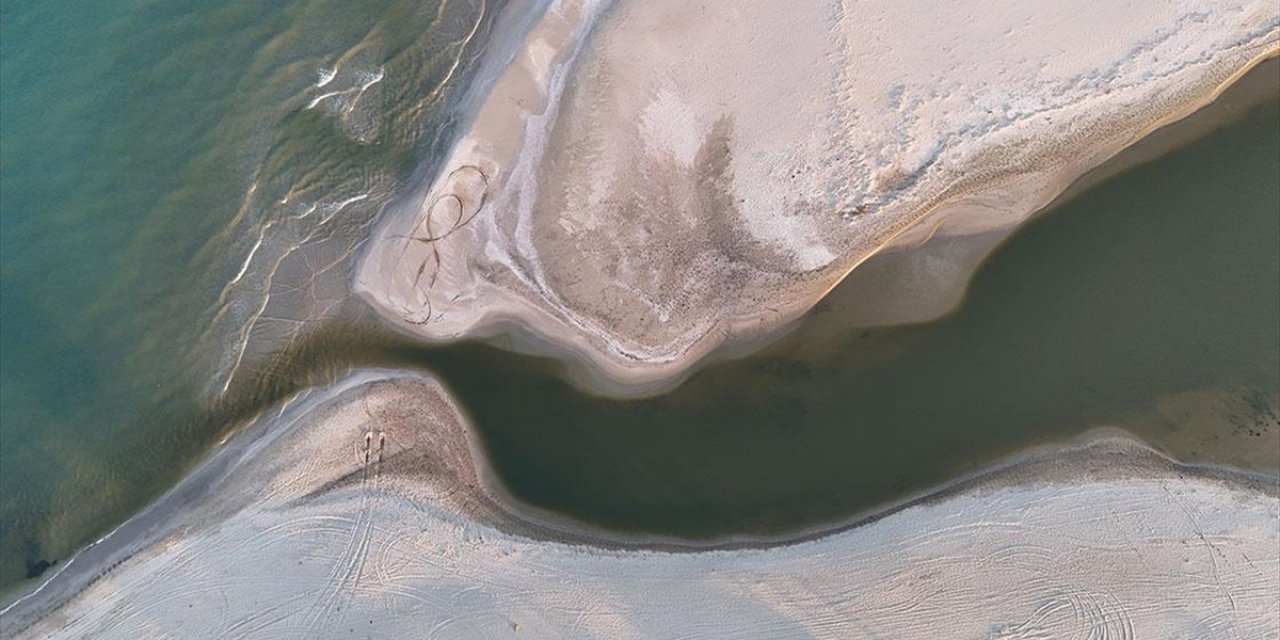 İlkbahar Yağışlarıyla Su Seviyesi Artan İğneada Longozlarındaki Mert Gölü Denizle Birleşti